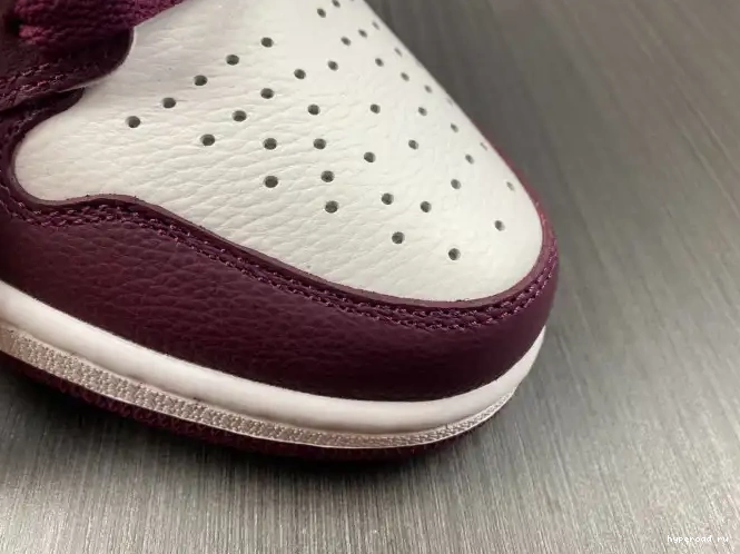 555088-611 High OG Air Jordan 1 Bordeaux 0408